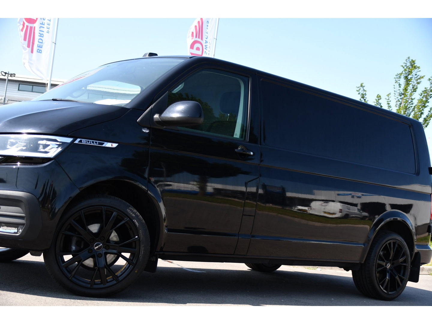 Volkswagen Transporter 2.0 TDI L2H1 30 Bulli Virtual, Adaptieve Cruise, Carplay, LED, Automaat, Stoelverwarming, Standkachel, Trekhaak, Uniek!