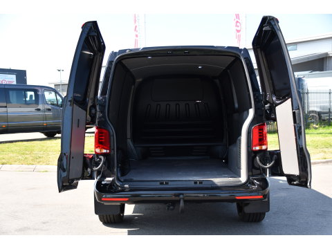 Volkswagen Transporter 2.0 TDI L2H1 30 Bulli Virtual, Adaptieve Cruise, Carplay, LED, Automaat, Stoelverwarming, Standkachel, Trekhaak, Uniek!