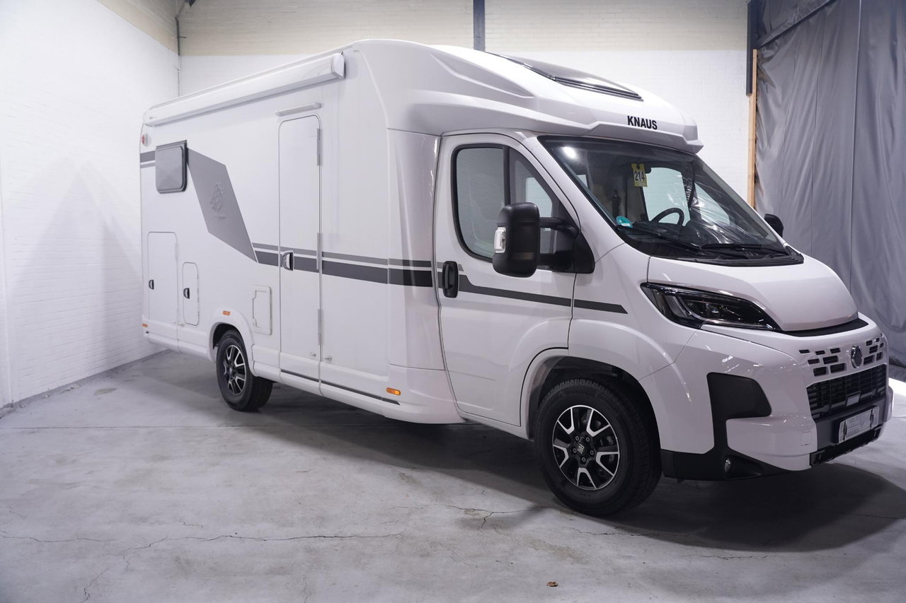 Knaus R15