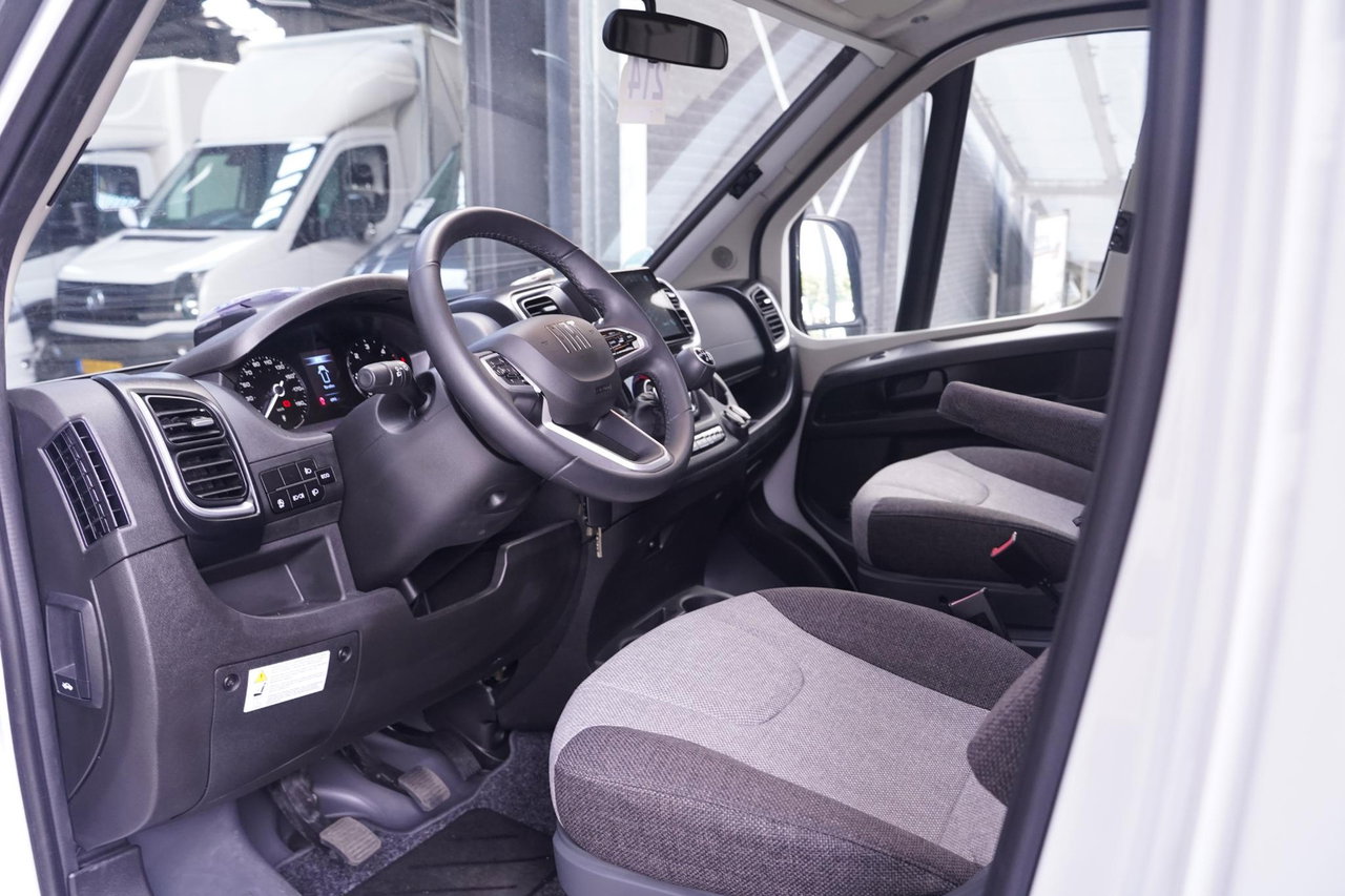 Knaus R15