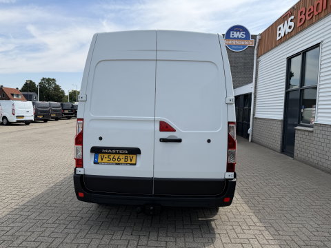 Renault Master T35 2.3 dCi L2H2 DC 6 persoons / vaste prijs rijklaar € 14.950 ex btw / euro 6 / bpm vrij / lease vanaf € 278 / airco / cruise / r-link navigatie / trekhaak 2500 kg  !