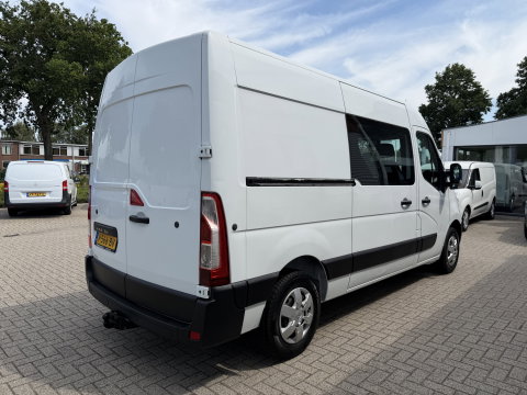 Renault Master T35 2.3 dCi L2H2 DC 6 persoons / vaste prijs rijklaar € 14.950 ex btw / euro 6 / bpm vrij / lease vanaf € 278 / airco / cruise / r-link navigatie / trekhaak 2500 kg  !