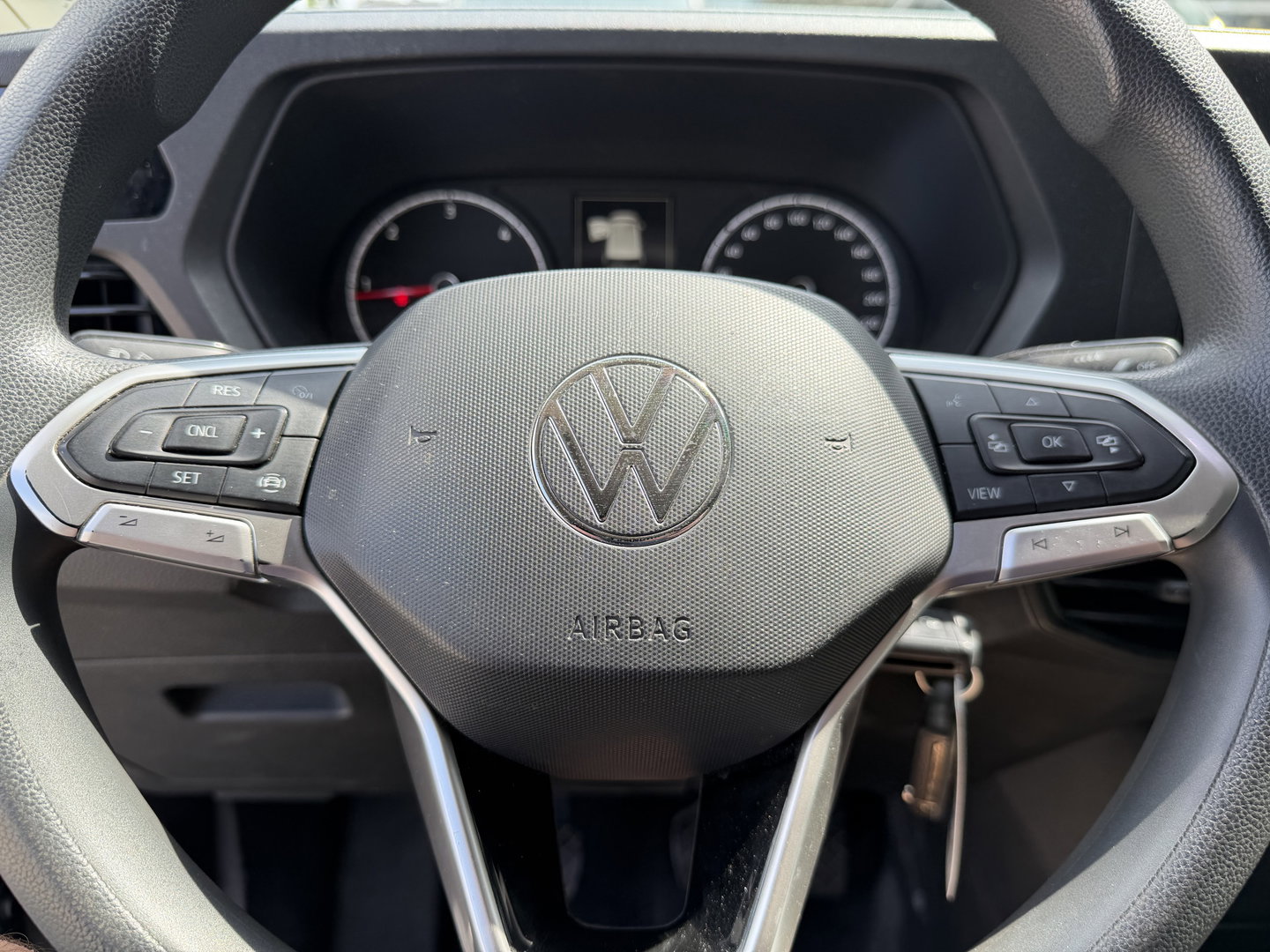 Volkswagen Caddy Cargo 2.0 TDI Economy Business / vaste prijs rijklaar € 14.950 ex btw / lease vanaf € / euro 6 / bpm vrij / cruise en climate control / donker grijs metallic