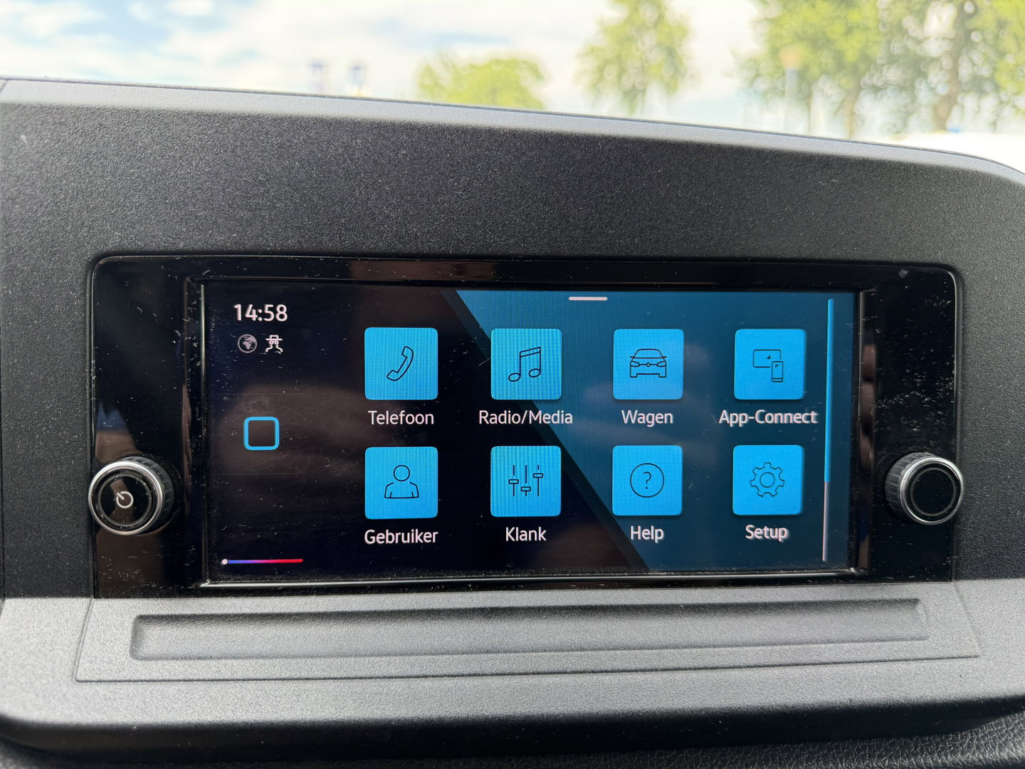 Volkswagen Caddy Cargo 2.0 TDI Economy Business / vaste prijs rijklaar € 14.950 ex btw / lease vanaf € / euro 6 / bpm vrij / cruise en climate control / donker grijs metallic