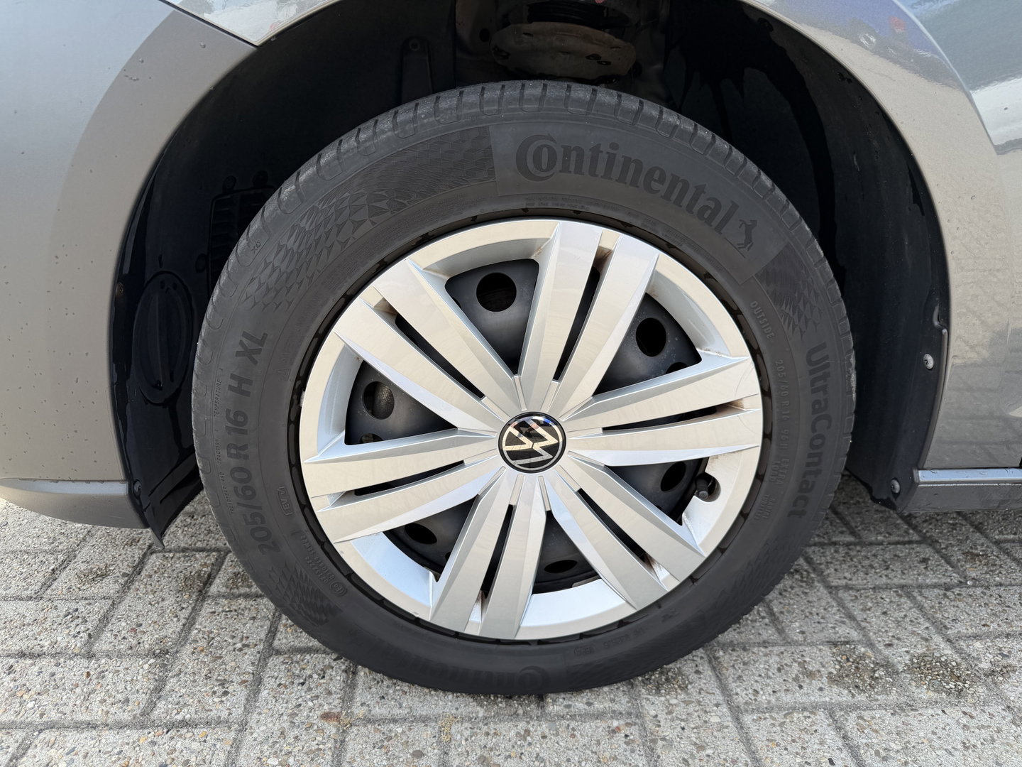 Volkswagen Caddy Cargo 2.0 TDI Economy Business / vaste prijs rijklaar € 14.950 ex btw / lease vanaf € / euro 6 / bpm vrij / cruise en climate control / donker grijs metallic
