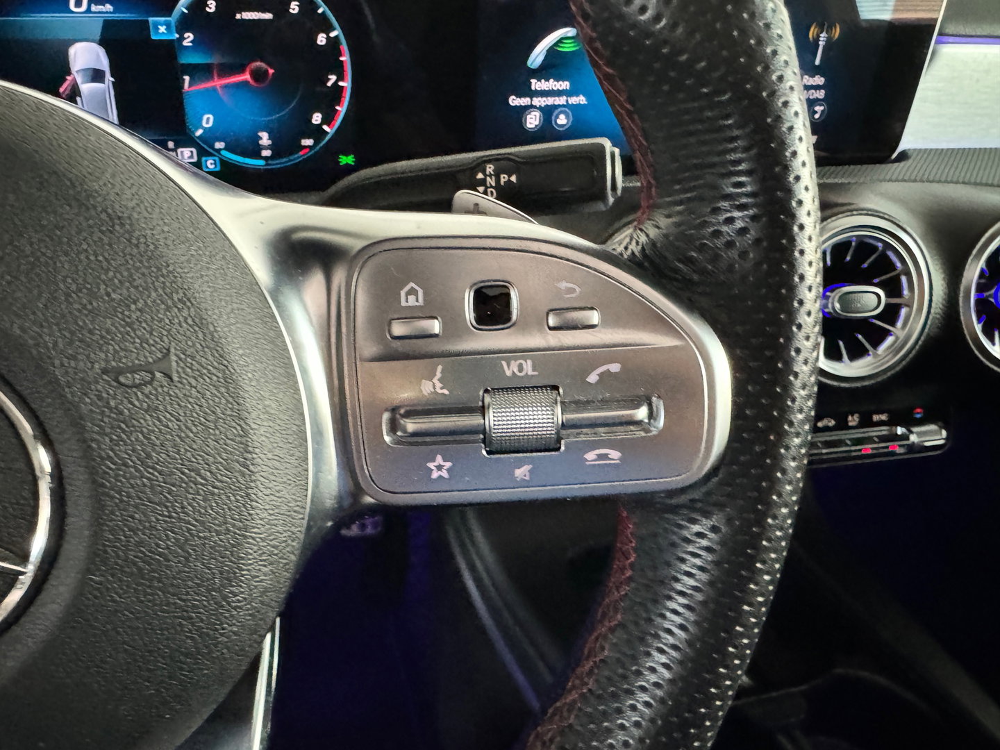 Mercedes-Benz A-Klasse 200 AMG Night Pano|Sfeer|CarPlay|Camera