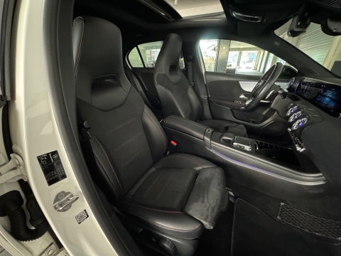 Mercedes-Benz A-Klasse 200 AMG Night Pano|Sfeer|CarPlay|Camera