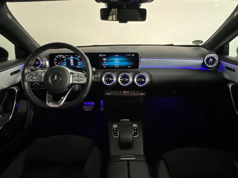 Mercedes-Benz A-Klasse 200 AMG Night Pano|Sfeer|CarPlay|Camera