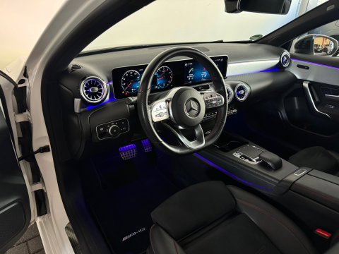 Mercedes-Benz A-Klasse 200 AMG Night Pano|Sfeer|CarPlay|Camera