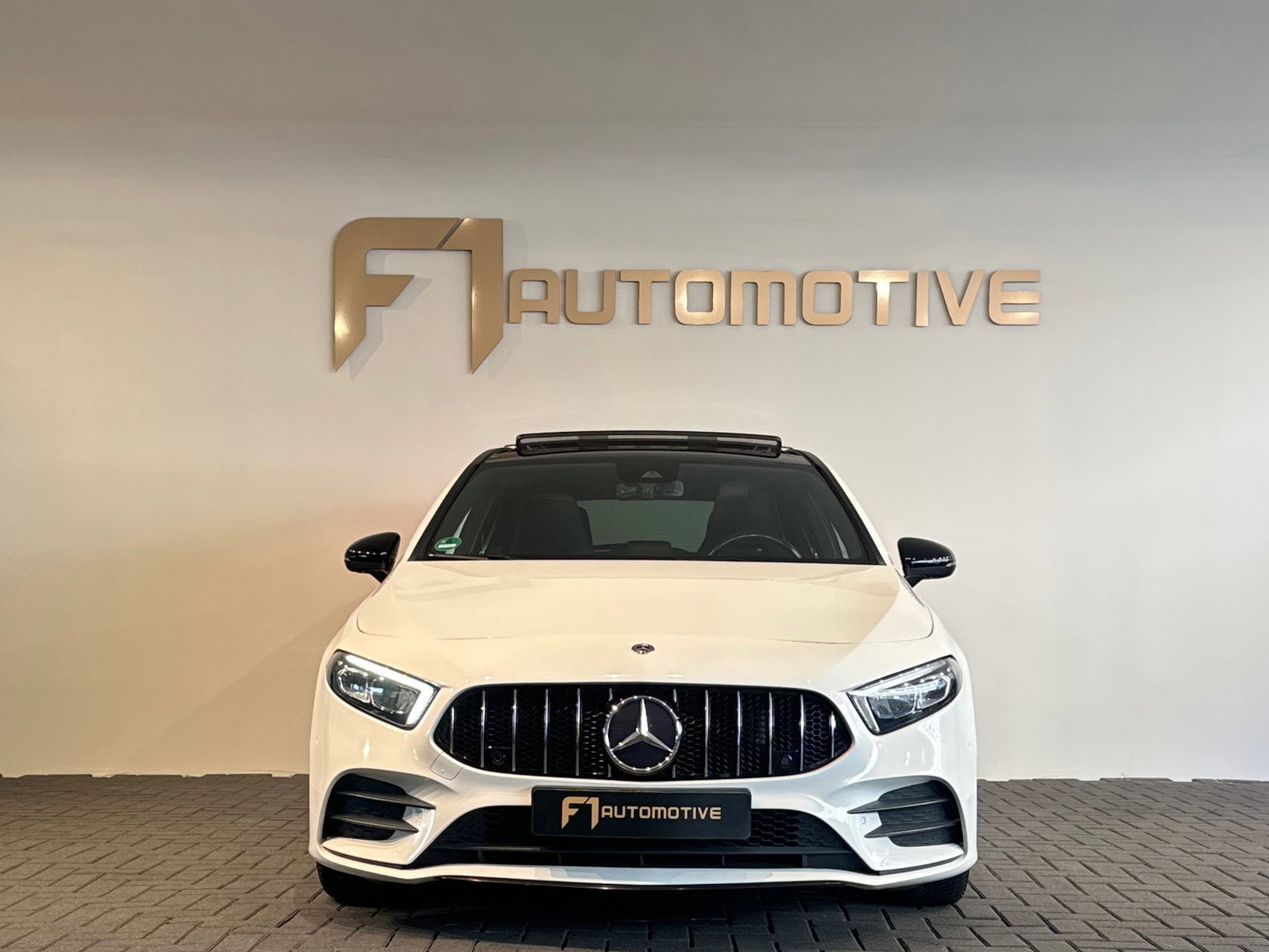 Mercedes-Benz A-Klasse 200 AMG Night Pano|Sfeer|CarPlay|Camera