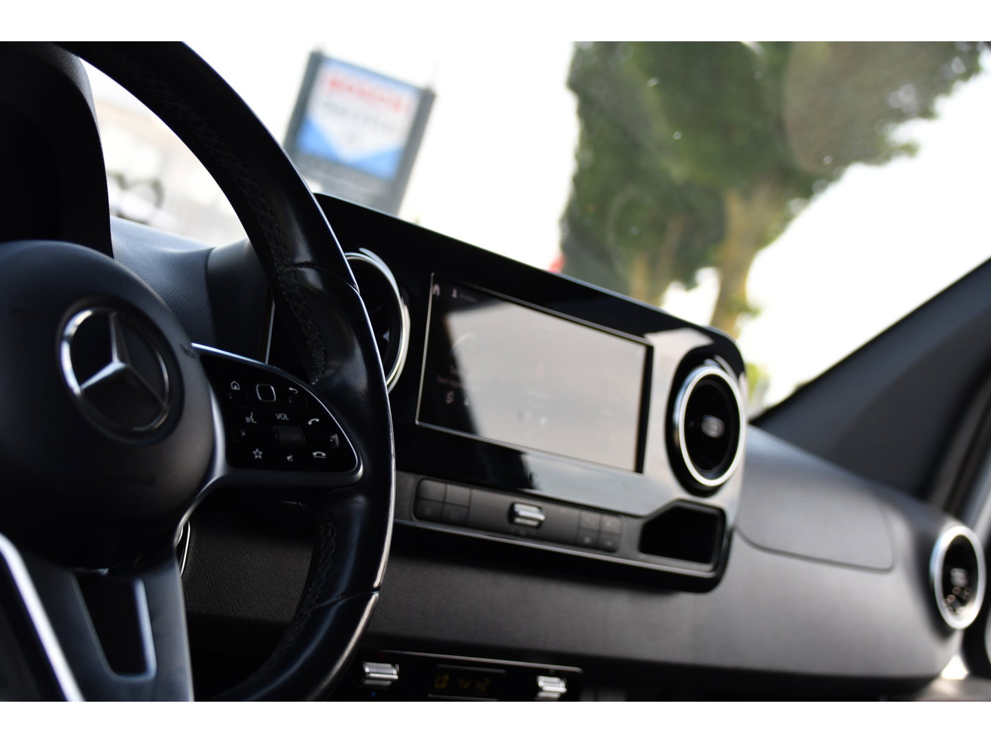 Mercedes-Benz Sprinter 316 2.2 CDI L2H2 PB Edition Cruise, 360 Camera, Carplay, LED, 10,5'' Mbux, Automaat, 164pk, Stoelverwarming, Standkachel, Trekhaak, Uniek!