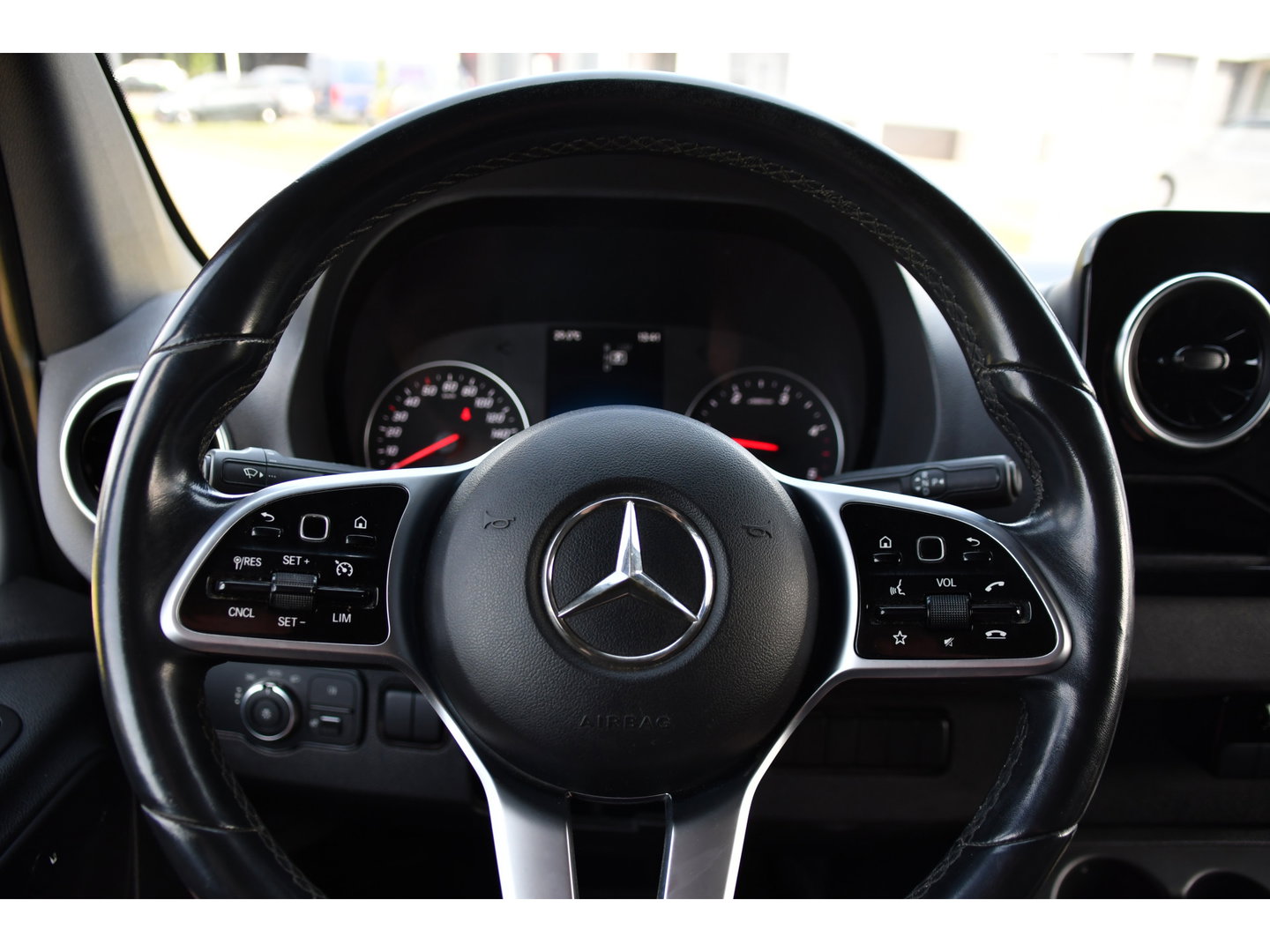 Mercedes-Benz Sprinter 316 2.2 CDI L2H2 PB Edition Cruise, 360 Camera, Carplay, LED, 10,5'' Mbux, Automaat, 164pk, Stoelverwarming, Standkachel, Trekhaak, Uniek!