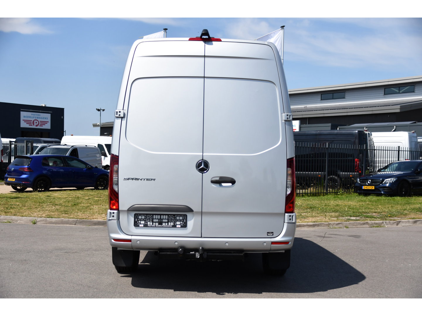 Mercedes-Benz Sprinter 316 2.2 CDI L2H2 PB Edition Cruise, 360 Camera, Carplay, LED, 10,5'' Mbux, Automaat, 164pk, Stoelverwarming, Standkachel, Trekhaak, Uniek!
