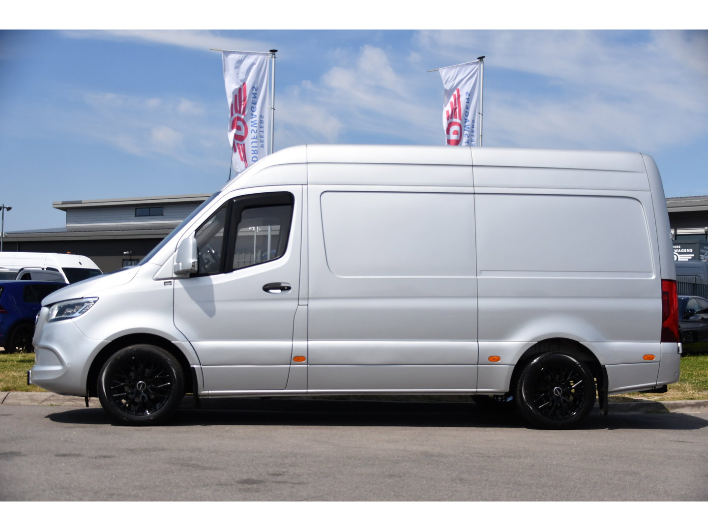 Mercedes-Benz Sprinter 316 2.2 CDI L2H2 PB Edition Cruise, 360 Camera, Carplay, LED, 10,5'' Mbux, Automaat, 164pk, Stoelverwarming, Standkachel, Trekhaak, Uniek!