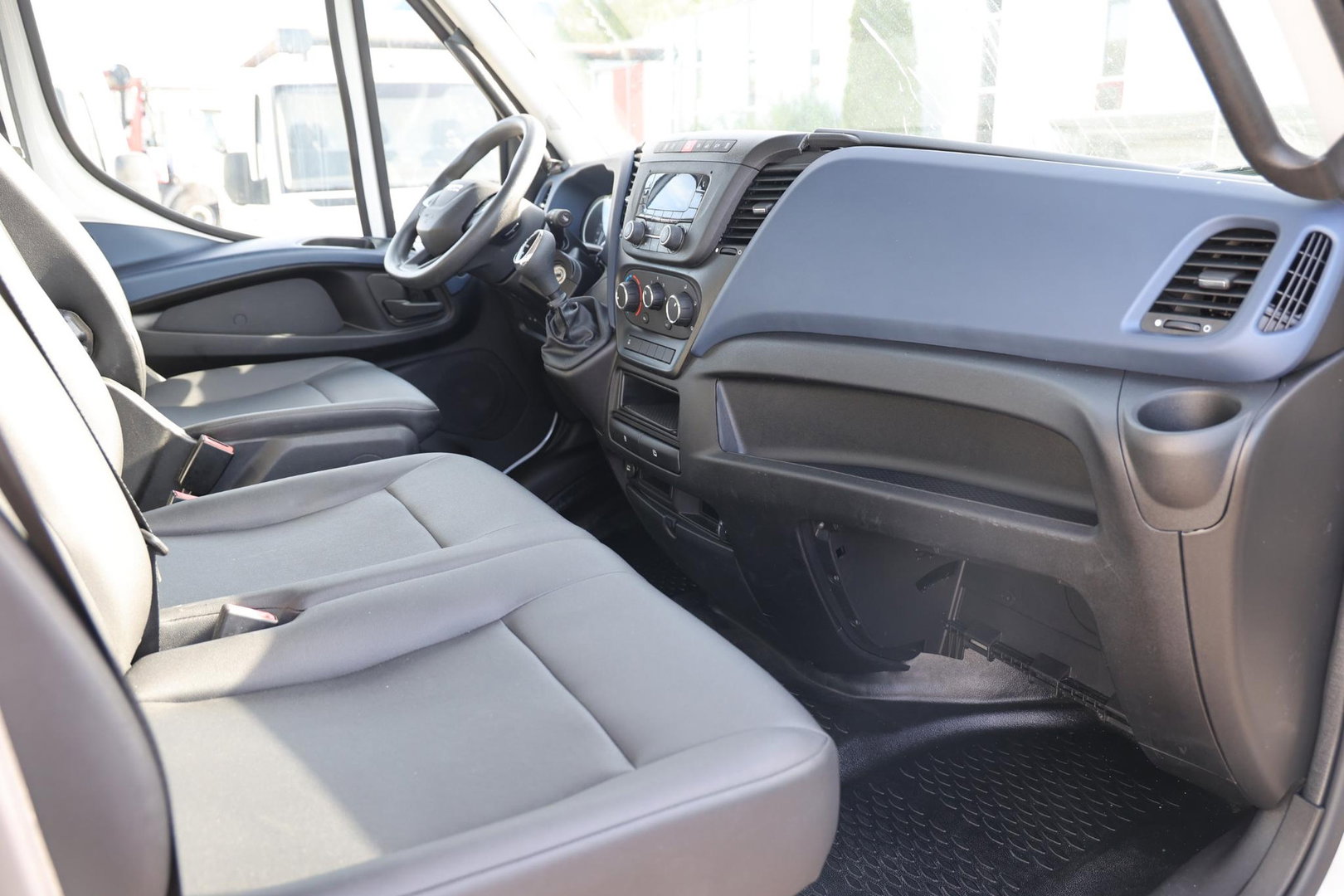 Iveco Daily 35C14N 3.0 AUTOMAAT BE COMBINATIE
