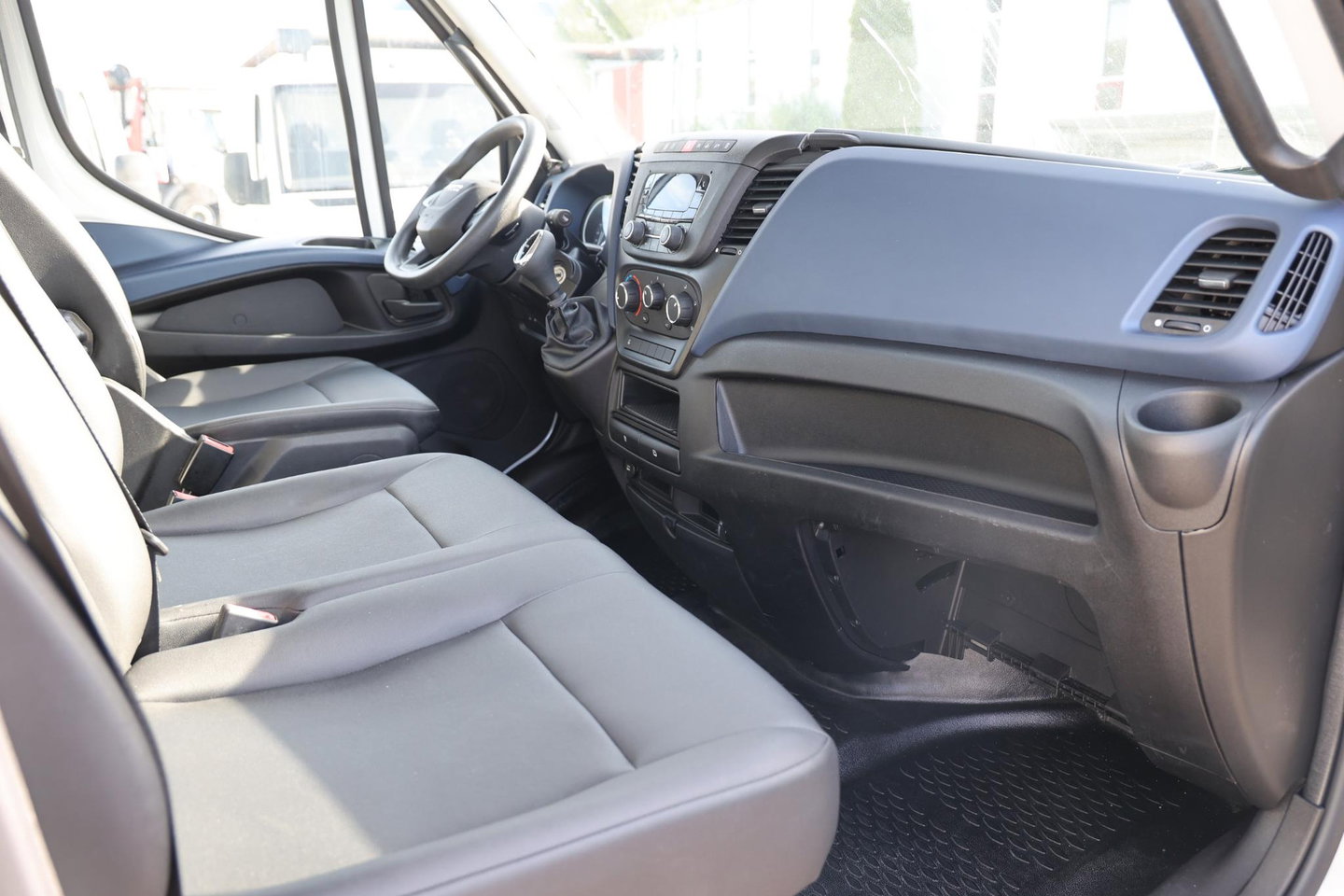 Iveco Daily 35C14N 3.0 AUTOMAAT BE COMBINATIE