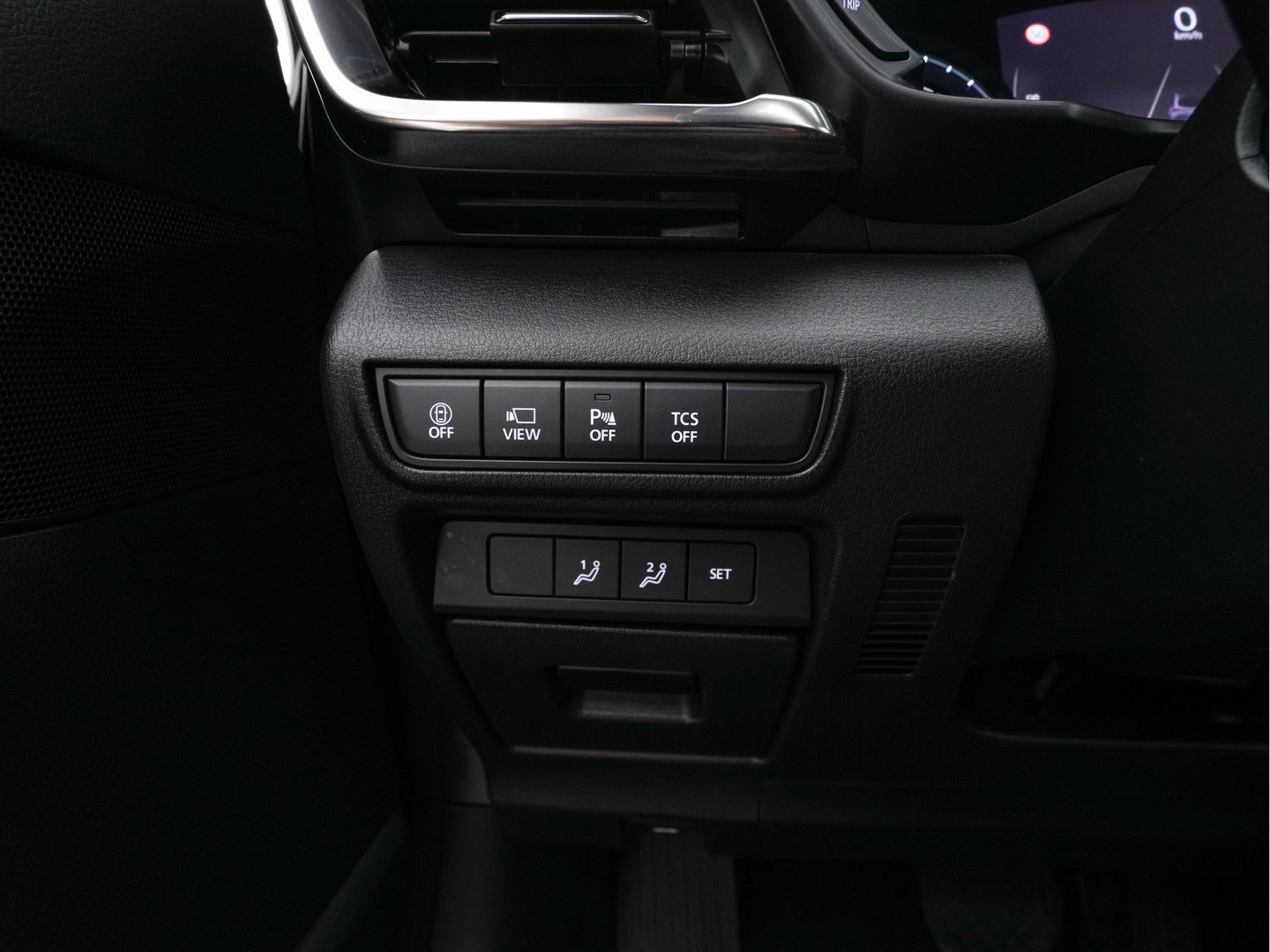 Mazda MX-30 e-SkyActiv 145 Luxury 36 kWh {SoH-92%} (INCL-BTW) *HEATPUMP | PANO | LEATHER-MAZTEX | BOSE-AUDIO | HEAD-UP | ADAPTIVE-CRUISE | BLINDSPOT | FULL-LED | KEYLESS | TOPVIEW | DAB+ | NAVI-FULLMAP | DIGI-COCKPIT | HEATED-SEATS | 18"ALU*