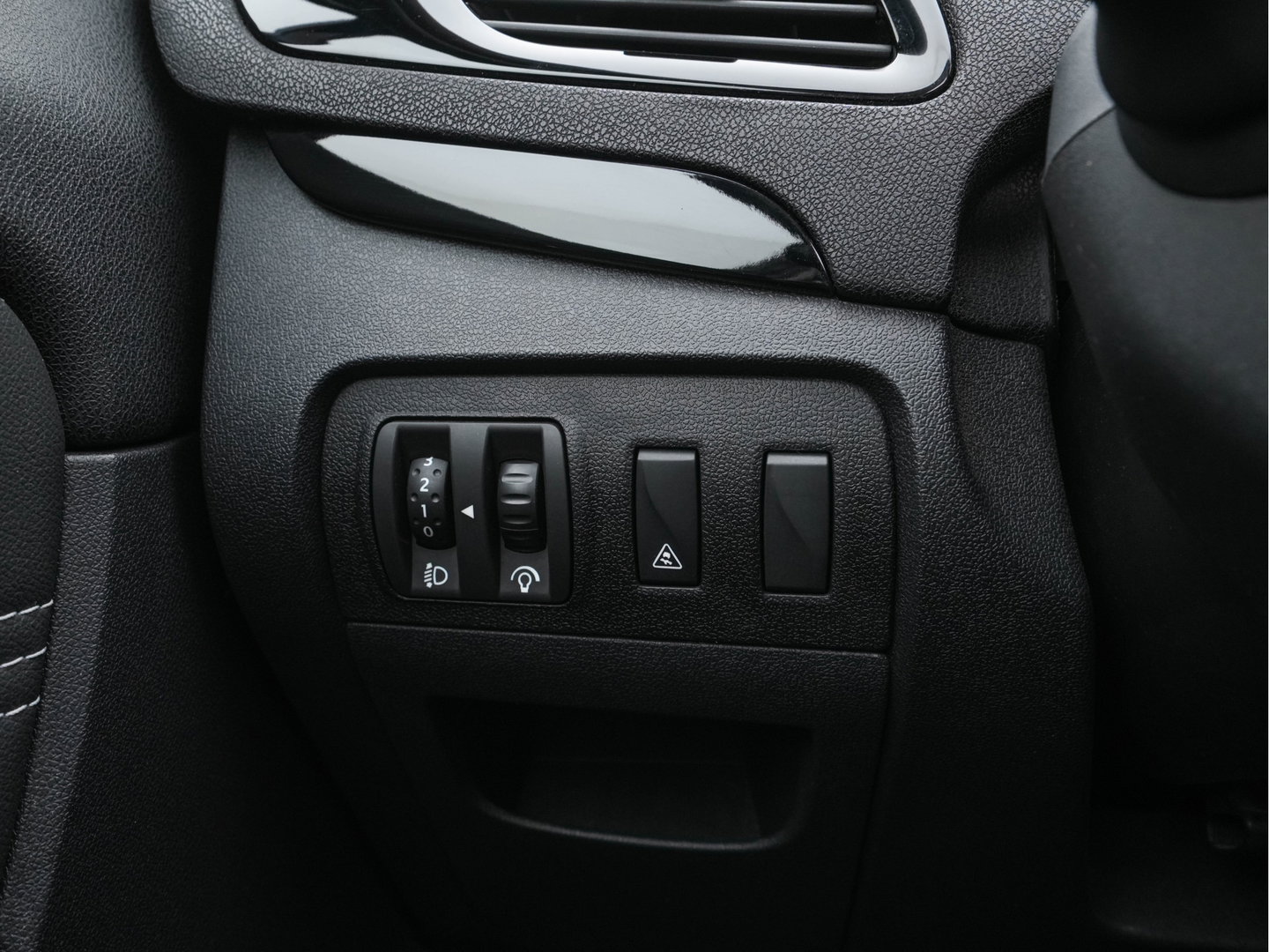 Renault Scénic 2.0 Aut. *PANO | LEATHER-FABRIC | NAVI-FULLMAP | KEYLESS | ECC | DIGIT-COCKPIT | PDC | CRUISE | TOWBAR |  17''ALU*