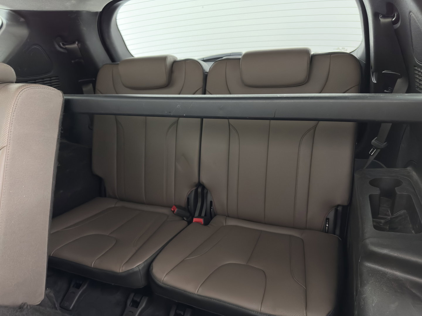 Hyundai Santa Fe 1.6 T-GDI Comfort Smart Sky AWD [ 7-Pers. ] {SoH-100%} (Plug-In) (INCL-BTW) *PANO | LEATHER | FULL-LED | ADAPTIVE-CRUISE | BLINDSPOT | MEMORY-PACK | DIGI-COCKPIT | SHIFTPADDLES | PRIVACYGLASS | NAVI-FULLMAP | KEYLESS | TOWBAR | CARBON | 19''ALU*