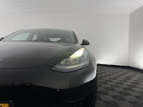 Tesla Model 3 Standard RWD Plus 60 kWh [3-Fase-11kW] {SoH-90%} (INCL-BTW) Aut. *PANO | AUTOPILOT | LEATHER | KEYLESS | FULL-LED | MEMORY-PACK | TOPVIEW | DAB | CARPLAY | DIGI-COCKPIT | LANE-ASSIST | HEATED- COMFORTSEATS | 19"ALU*