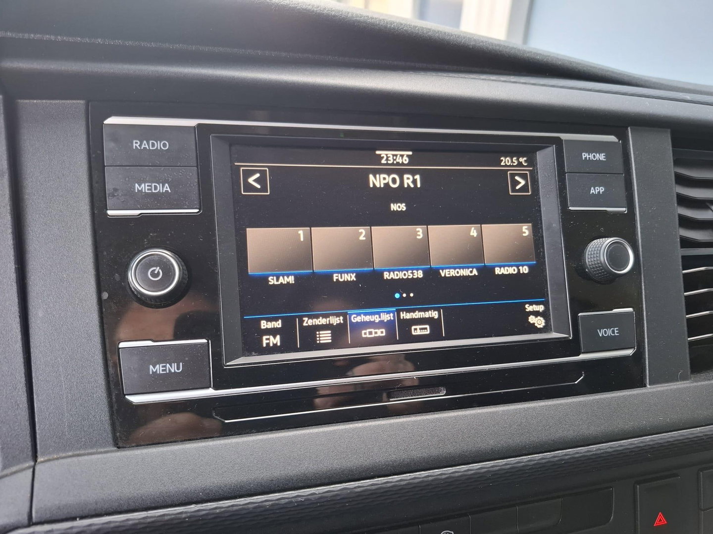 Volkswagen Transporter 2.0 TDI L2H1 30 Comfortline CARPLAY / L2H1 / CRUISE CONTROLE / AIRCO / EURO 6