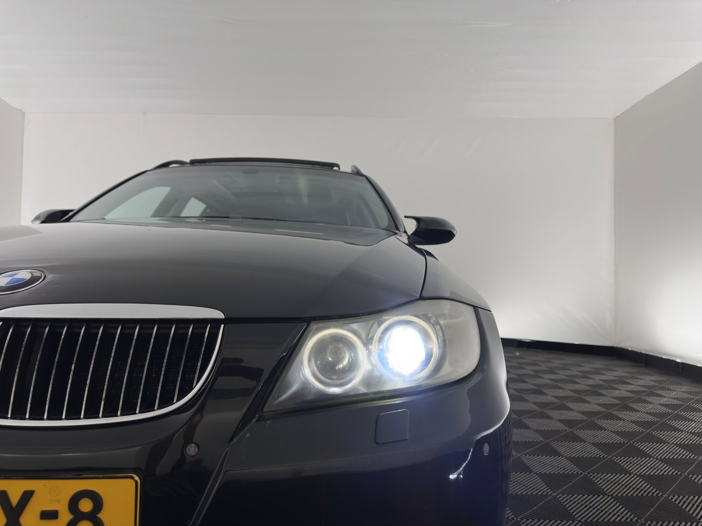 BMW 3 Serie Touring 330i Dynamic Executive Aut. *PANO | LEATHER | XENON | HEATED-SPORTSEATS | NAVI-FULLMAP | ECC | PDC | CRUISE | 18''ALU*