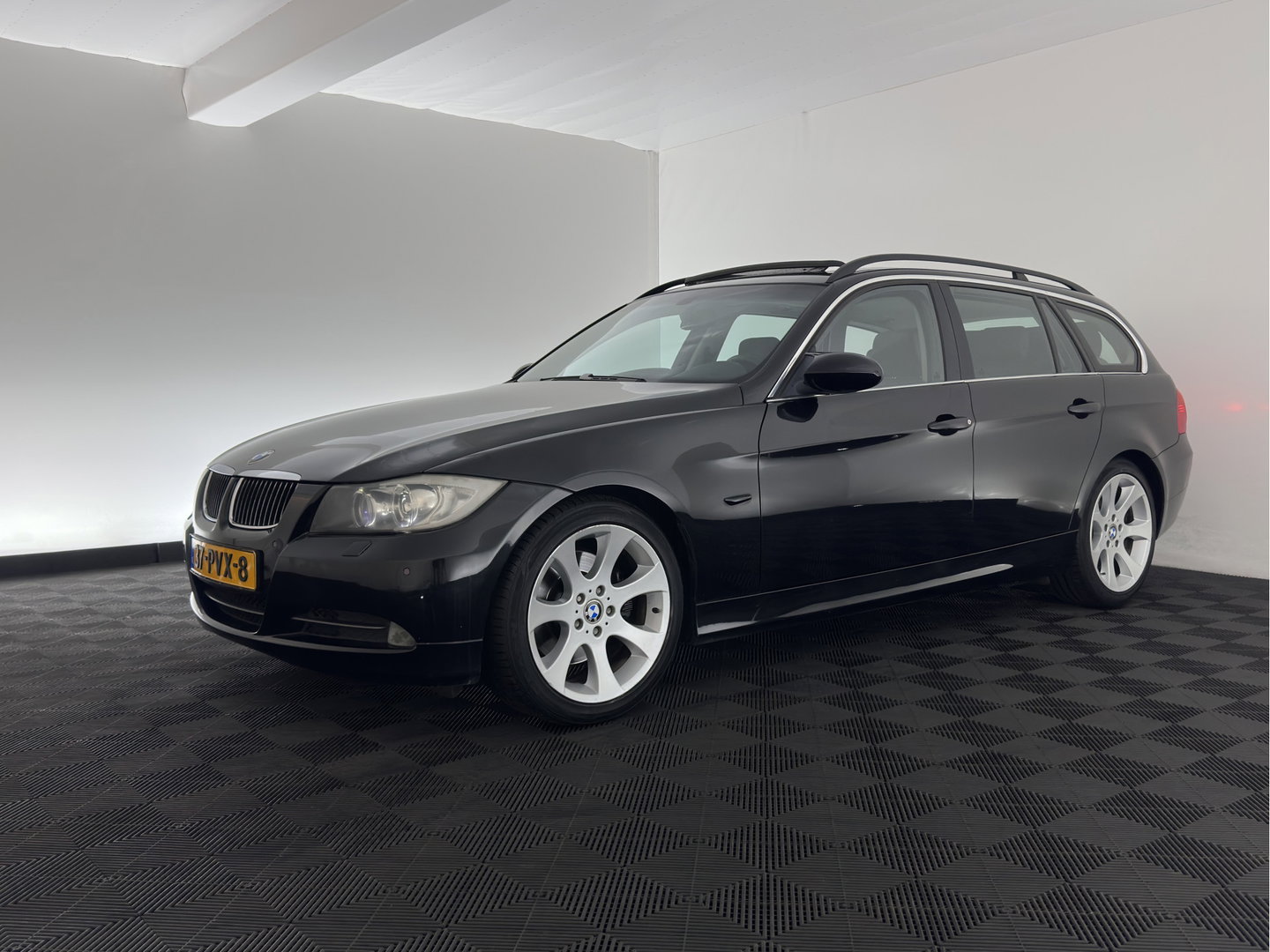 BMW 3 Serie Touring 330i Dynamic Executive Aut. *PANO | LEATHER | XENON | HEATED-SPORTSEATS | NAVI-FULLMAP | ECC | PDC | CRUISE | 18''ALU*