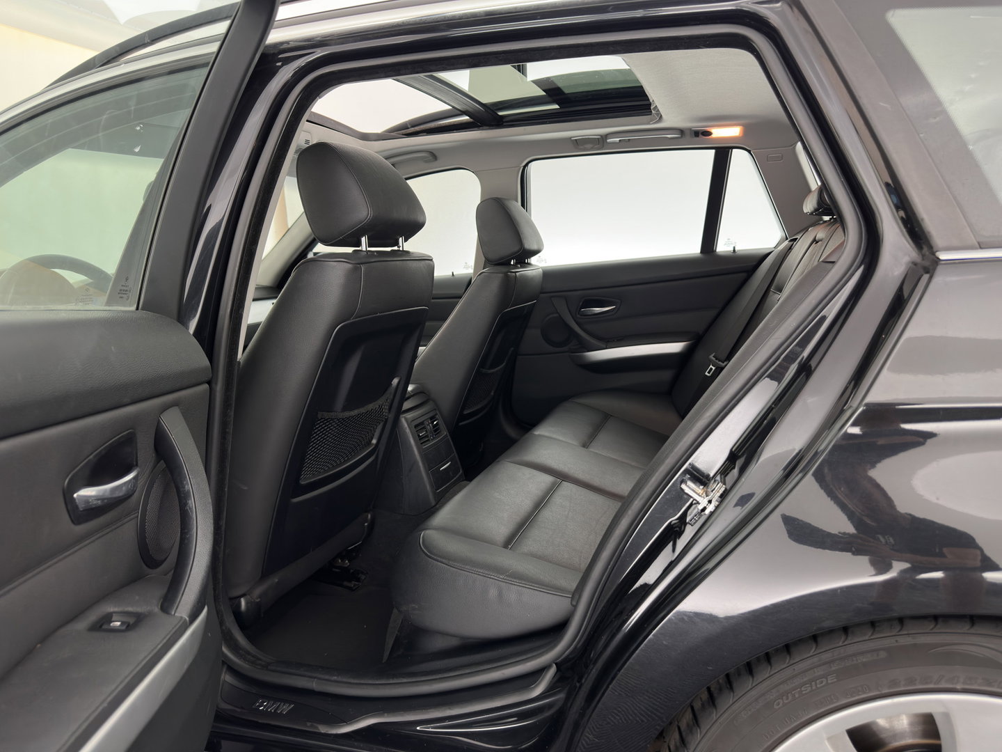 BMW 3 Serie Touring 330i Dynamic Executive Aut. *PANO | LEATHER | XENON | HEATED-SPORTSEATS | NAVI-FULLMAP | ECC | PDC | CRUISE | 18''ALU*