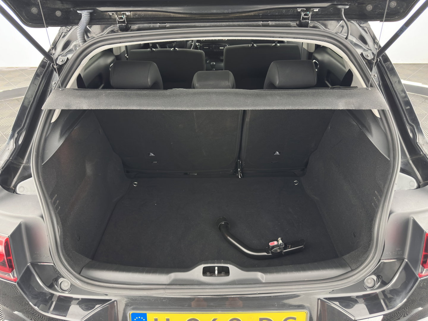 Citroën C4 Cactus 1.5 BlueHDi Business (INCL.BTW) *NAVI-FULLMAP | COMFORT-SEATS | PRIVACY-GLASS | DAB+ | ECC | PDC | CRUISE | 16''ALU*