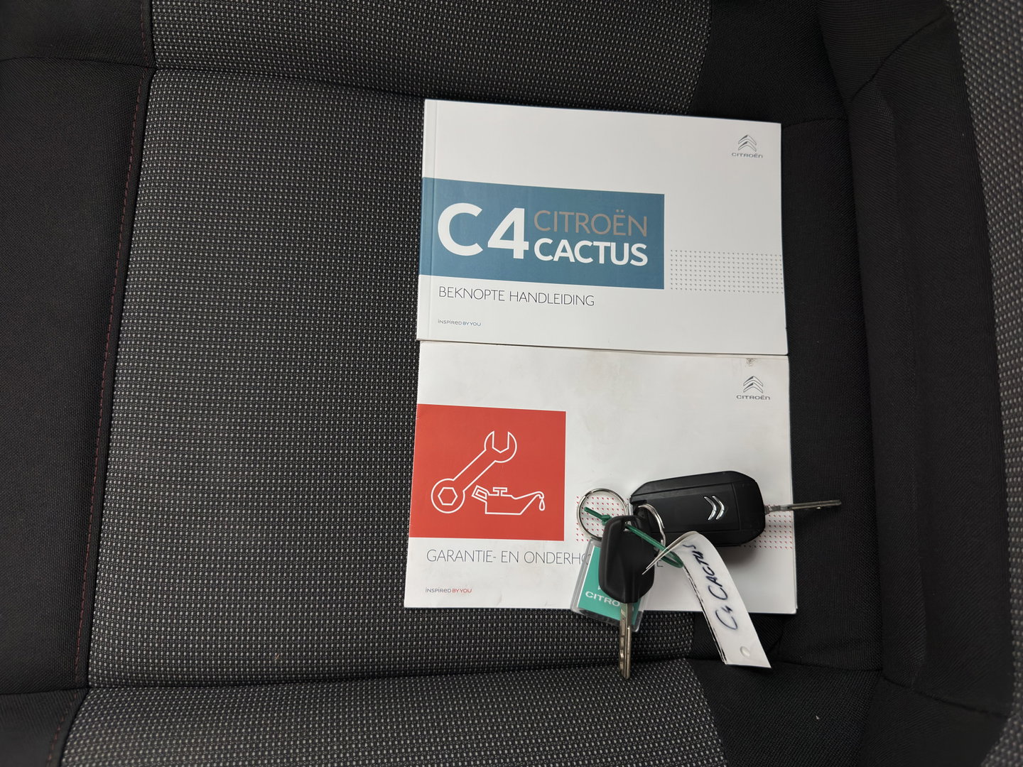 Citroën C4 Cactus 1.5 BlueHDi Business (INCL.BTW) *NAVI-FULLMAP | COMFORT-SEATS | PRIVACY-GLASS | DAB+ | ECC | PDC | CRUISE | 16''ALU*