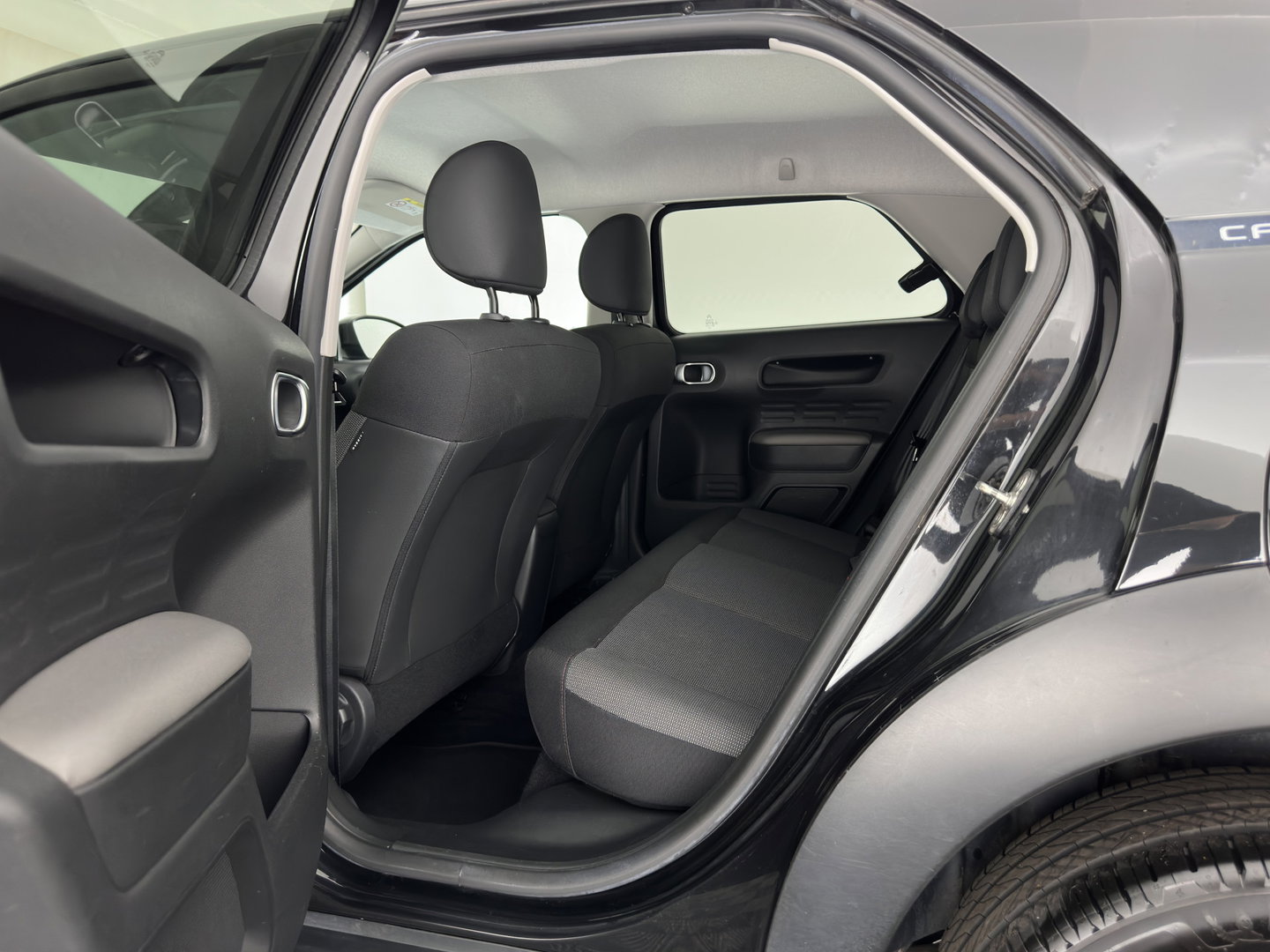 Citroën C4 Cactus 1.5 BlueHDi Business (INCL.BTW) *NAVI-FULLMAP | COMFORT-SEATS | PRIVACY-GLASS | DAB+ | ECC | PDC | CRUISE | 16''ALU*