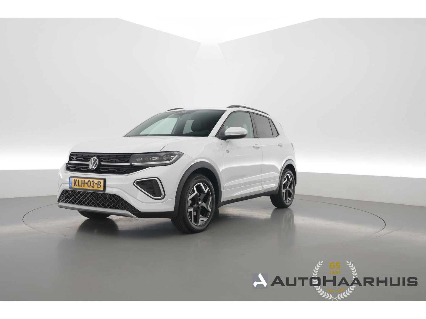 Volkswagen T-Cross 1.0 TSI R-Line DSG | IQ. Light | Apple CarPlay | Camera + PDC | Adapt. Cruise | 18'' | Digi. Cockpit |