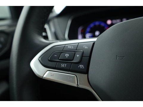 Volkswagen T-Cross 1.0 TSI R-Line DSG | IQ. Light | Apple CarPlay | Camera + PDC | Adapt. Cruise | 18'' | Digi. Cockpit |