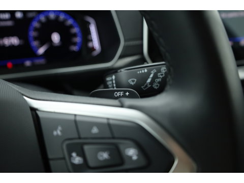 Volkswagen T-Cross 1.0 TSI R-Line DSG | IQ. Light | Apple CarPlay | Camera + PDC | Adapt. Cruise | 18'' | Digi. Cockpit |
