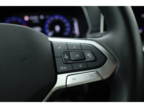 Volkswagen T-Cross 1.0 TSI R-Line DSG | IQ. Light | Apple CarPlay | Camera + PDC | Adapt. Cruise | 18'' | Digi. Cockpit |