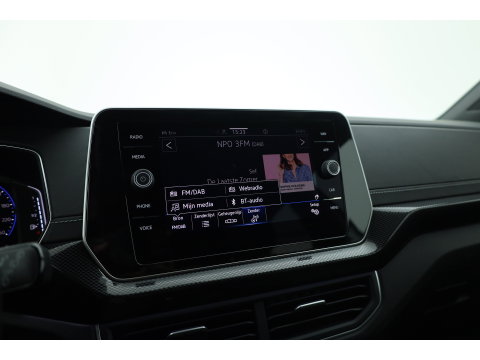 Volkswagen T-Cross 1.0 TSI R-Line DSG | IQ. Light | Apple CarPlay | Camera + PDC | Adapt. Cruise | 18'' | Digi. Cockpit |