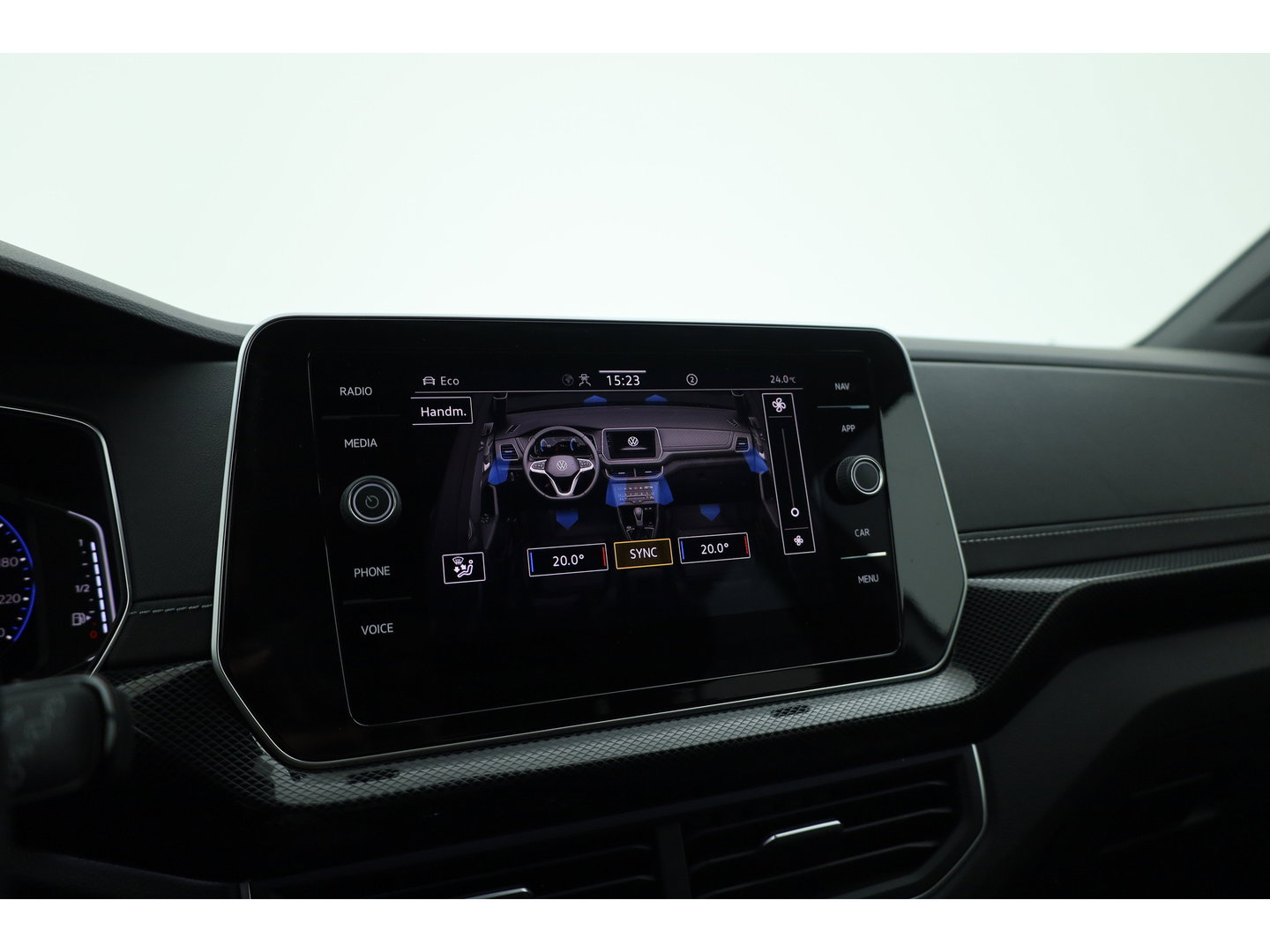 Volkswagen T-Cross 1.0 TSI R-Line DSG | IQ. Light | Apple CarPlay | Camera + PDC | Adapt. Cruise | 18'' | Digi. Cockpit |