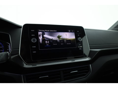 Volkswagen T-Cross 1.0 TSI R-Line DSG | IQ. Light | Apple CarPlay | Camera + PDC | Adapt. Cruise | 18'' | Digi. Cockpit |