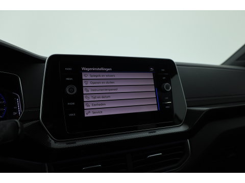 Volkswagen T-Cross 1.0 TSI R-Line DSG | IQ. Light | Apple CarPlay | Camera + PDC | Adapt. Cruise | 18'' | Digi. Cockpit |