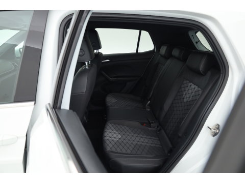 Volkswagen T-Cross 1.0 TSI R-Line DSG | IQ. Light | Apple CarPlay | Camera + PDC | Adapt. Cruise | 18'' | Digi. Cockpit |