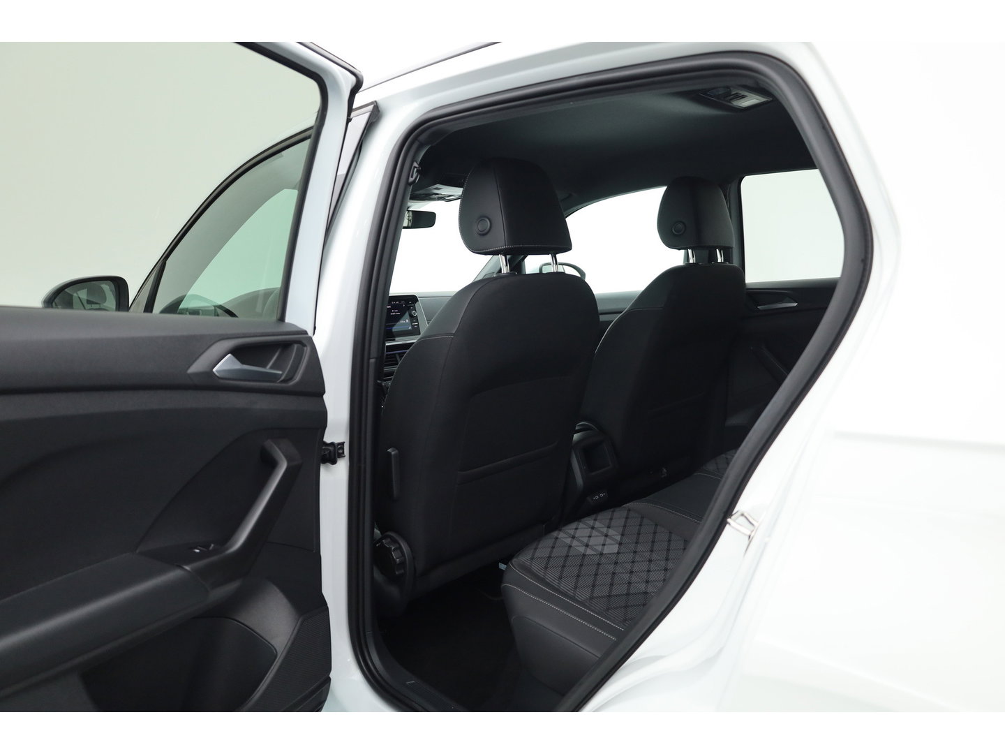 Volkswagen T-Cross 1.0 TSI R-Line DSG | IQ. Light | Apple CarPlay | Camera + PDC | Adapt. Cruise | 18'' | Digi. Cockpit |