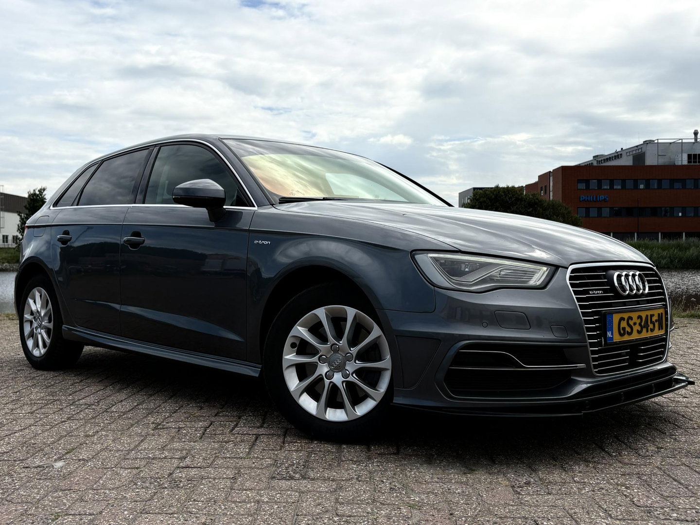Audi A3 Sportback 1.4 e-tron PHEV Attraction Pro Line plus | CHAMELEON FOLIE | SPOILERS |  SOUNDBOX | PANO | SOH 81%