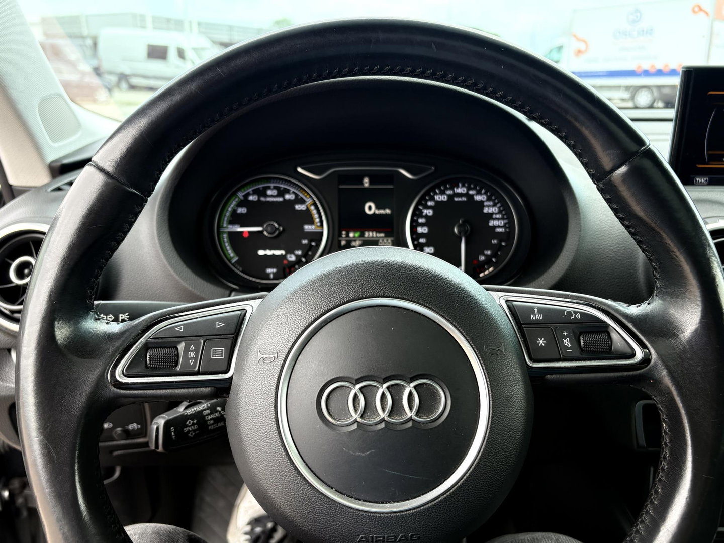 Audi A3 Sportback 1.4 e-tron PHEV Attraction Pro Line plus | CHAMELEON FOLIE | SPOILERS |  SOUNDBOX | PANO | SOH 81%
