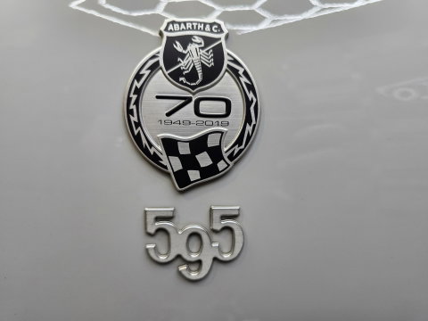 Fiat 500 1.4 T-Jet Abarth Competizione Esseessee 70th Anniversary Carbon 180PK!