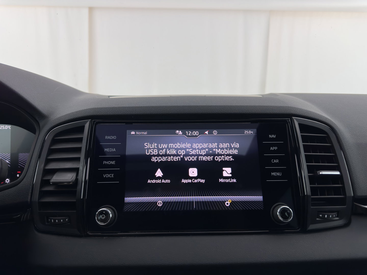 Škoda Karoq 1.5 TSI ACT Sportline Business (INCL-BTW) Aut. *PANO | DIGI-COCKPIT | FULL-LED | ADAPTIVE-CRUISE | HEATED-SPORTSEATS | TOP-VIEW |  AMBIENTLIGHT | NAVI-FULLMAP | KEYLESS | DAB+ | TOWBAR | PRIVACYGLASS | 18''ALU*