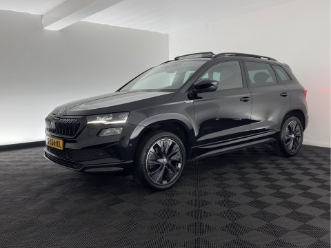 Škoda Karoq 1.5 TSI ACT Sportline Business (INCL-BTW) Aut. *PANO | DIGI-COCKPIT | FULL-LED | ADAPTIVE-CRUISE | HEATED-SPORTSEATS | TOP-VIEW |  AMBIENTLIGHT | NAVI-FULLMAP | KEYLESS | DAB+ | TOWBAR | PRIVACYGLASS | 18''ALU*