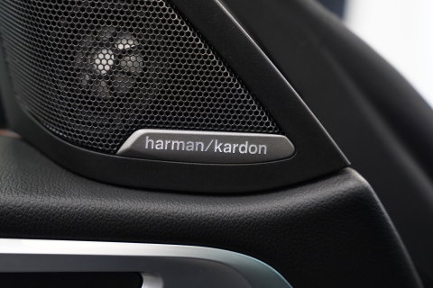 BMW 4 Serie Gran Coupé M440i xDrive High Executive ACC Opendak Wide Screen Head-up H&K Trekhaak Carbon Laser Light Portimao Blue!
