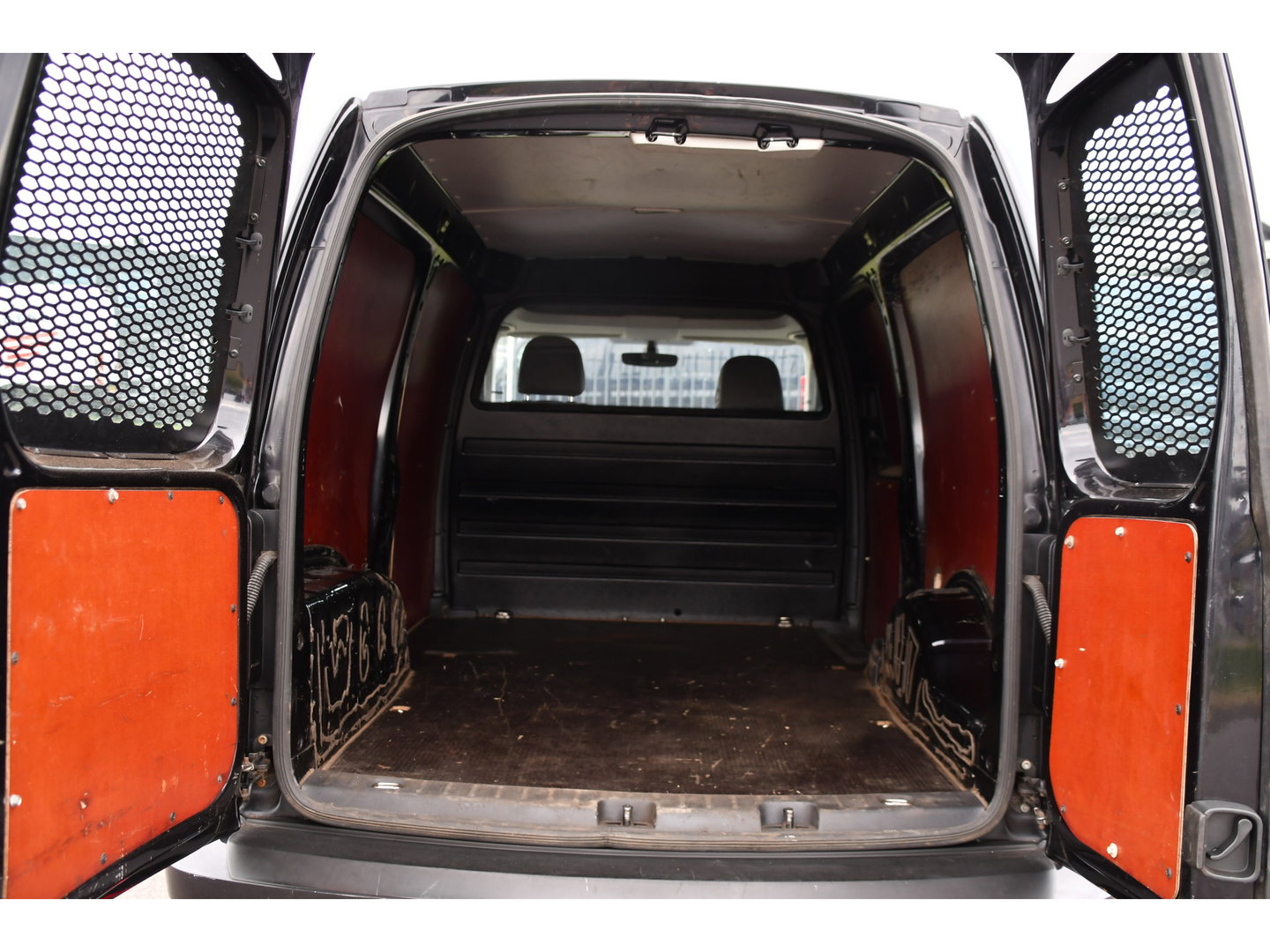 Volkswagen Caddy 2.0 TDI L2H1 Maxi Highline Cruise, Leder, LED,  Automaat, multimedia, 150pk, NAVI, Trekhaak, Sensoren, Voorruit verwarming, Uniek!