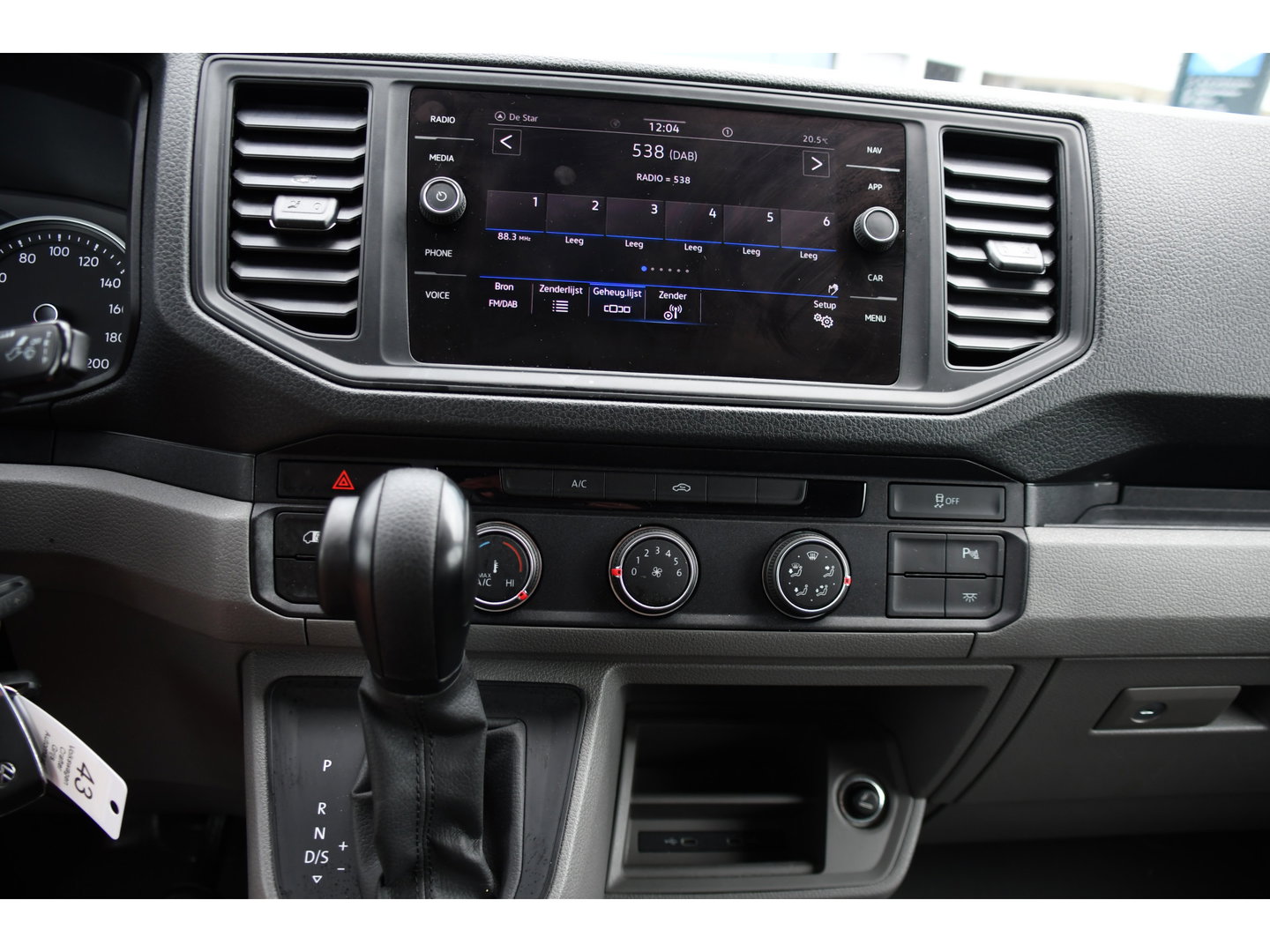 Volkswagen Crafter 35 2.0 TDI L3H3 PB Edition Camera, Cruise, Carplay, LED, 177pk, Automaat, Multimedia, Standkachel, Sensoren, Uniek!