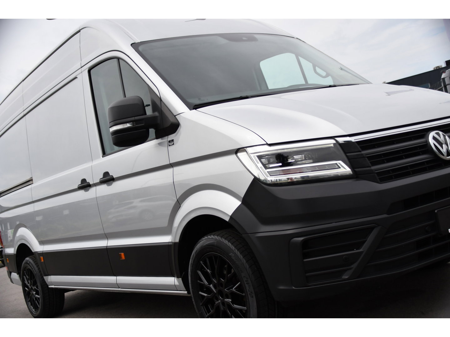 Volkswagen Crafter 35 2.0 TDI L3H3 PB Edition Camera, Cruise, Carplay, LED, 177pk, Automaat, Multimedia, Standkachel, Sensoren, Uniek!